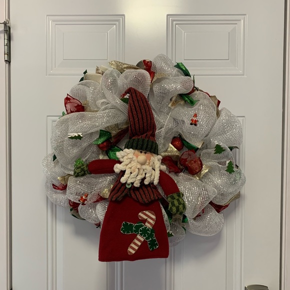 Handmade Christmas wreath - Picture 1 of 3